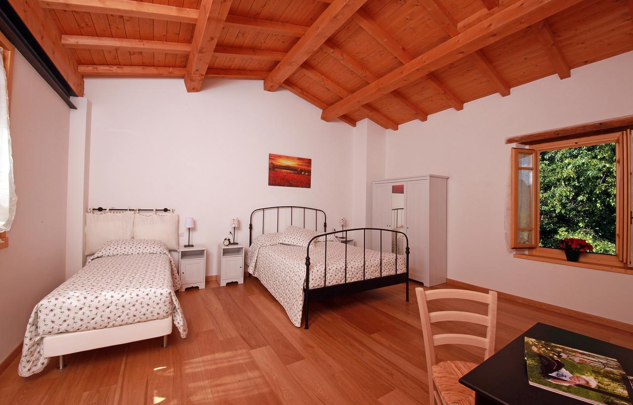 Agriturismo La Scala Villa ซาโล ภายนอก รูปภาพ